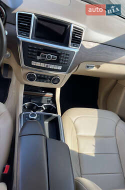 Внедорожник / Кроссовер Mercedes-Benz M-Class 2014 в 