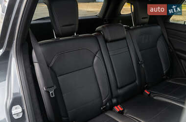 Позашляховик / Кросовер Mercedes-Benz M-Class 2014 в 