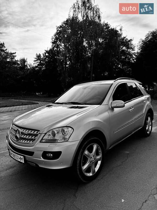 Mercedes-Benz M-Class 2008