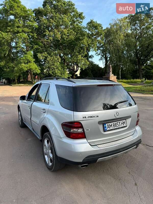 Внедорожник / Кроссовер Mercedes-Benz M-Class 2008 в Коростене