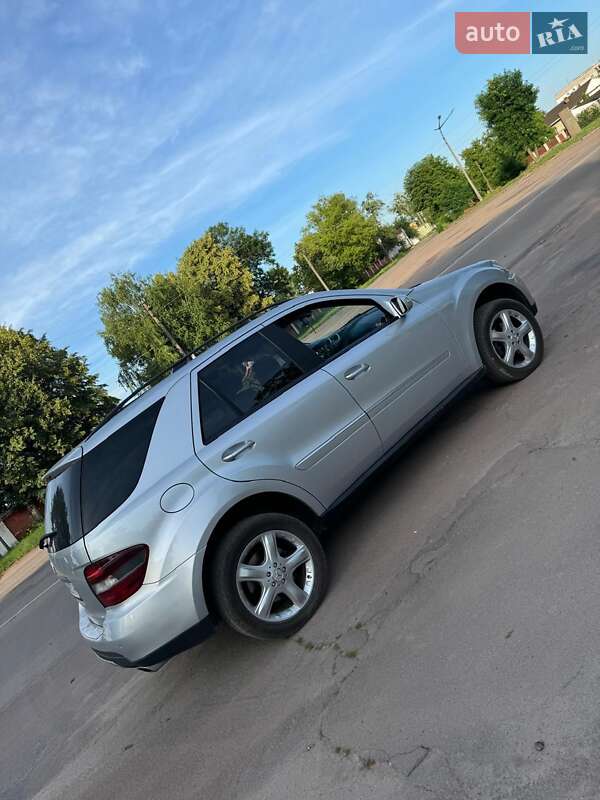 Внедорожник / Кроссовер Mercedes-Benz M-Class 2008 в Коростене