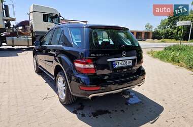 Внедорожник / Кроссовер Mercedes-Benz M-Class 2009 в 