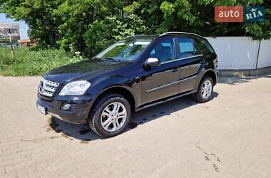 Внедорожник / Кроссовер Mercedes-Benz M-Class 2009 в 
