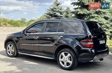 Внедорожник / Кроссовер Mercedes-Benz M-Class 2007 в 