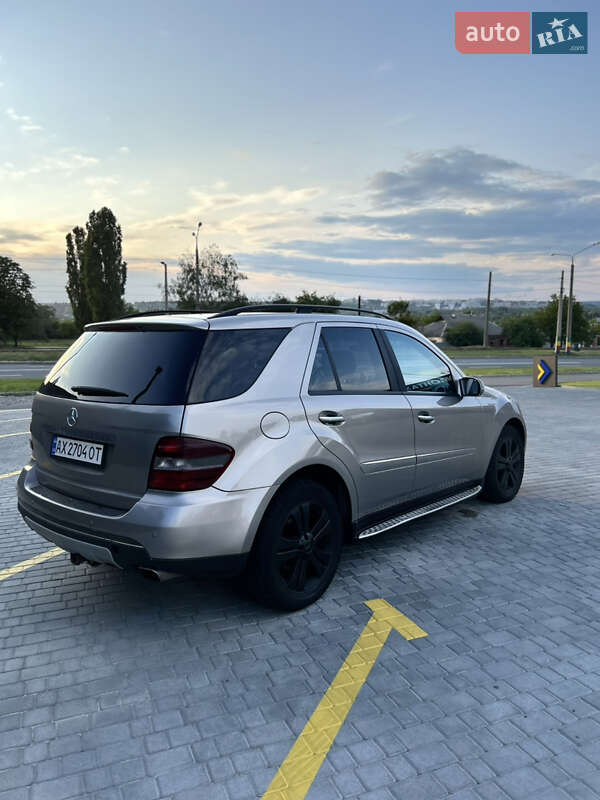 Позашляховик / Кросовер Mercedes-Benz M-Class 2006 в Харкові