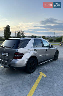 Внедорожник / Кроссовер Mercedes-Benz M-Class 2006 в 