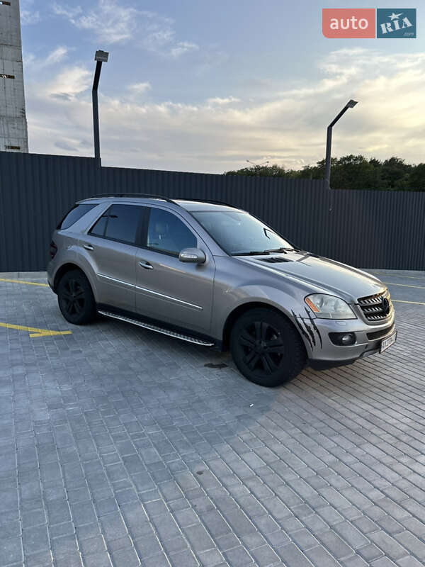 Позашляховик / Кросовер Mercedes-Benz M-Class 2006 в Харкові