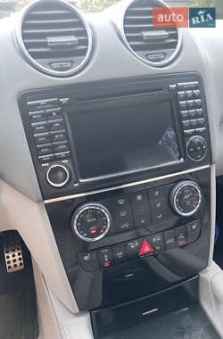 Позашляховик / Кросовер Mercedes-Benz M-Class 2007 в 