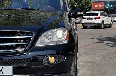 Внедорожник / Кроссовер Mercedes-Benz M-Class 2006 в 