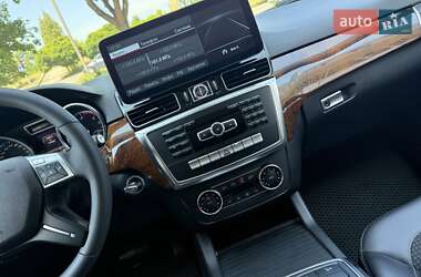 Внедорожник / Кроссовер Mercedes-Benz M-Class 2013 в 