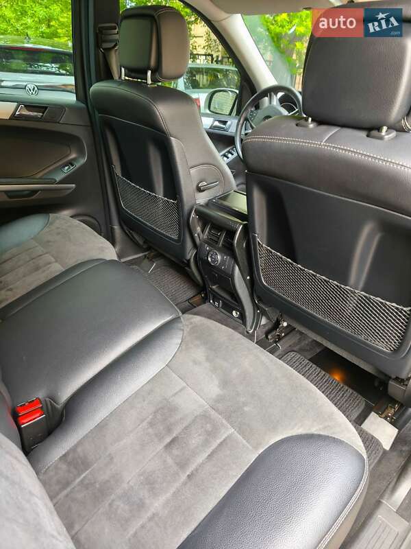 Внедорожник / Кроссовер Mercedes-Benz M-Class 2006 в Киеве