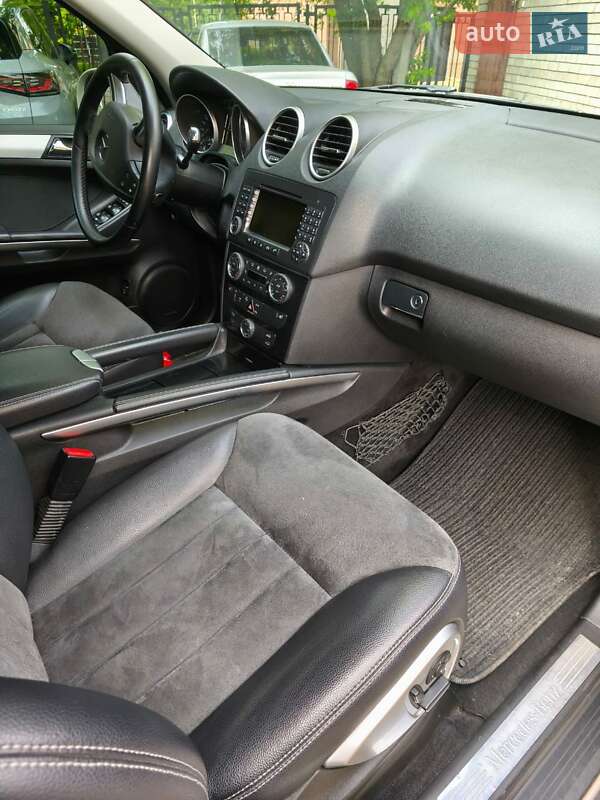 Внедорожник / Кроссовер Mercedes-Benz M-Class 2006 в Киеве