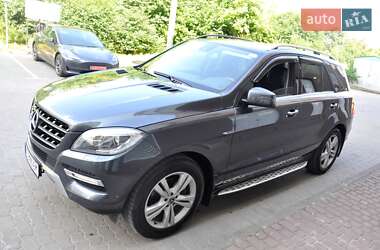 Внедорожник / Кроссовер Mercedes-Benz M-Class 2013 в 