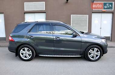 Внедорожник / Кроссовер Mercedes-Benz M-Class 2013 в 
