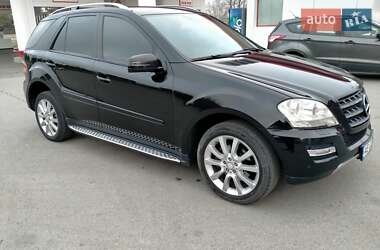 Внедорожник / Кроссовер Mercedes-Benz M-Class 2011 в 