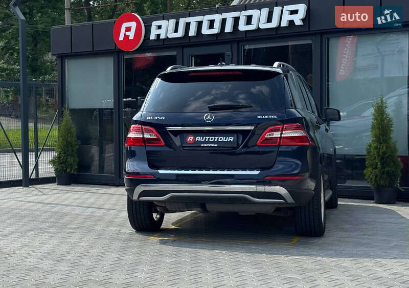 Внедорожник / Кроссовер Mercedes-Benz M-Class 2012 в Черновцах