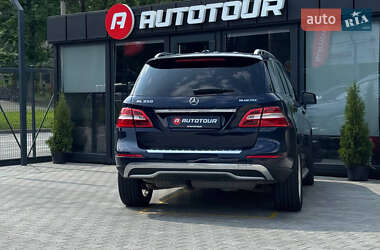 Внедорожник / Кроссовер Mercedes-Benz M-Class 2012 в 