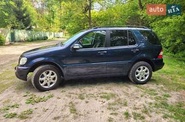 Внедорожник / Кроссовер Mercedes-Benz M-Class 2002 в 