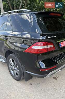 Внедорожник / Кроссовер Mercedes-Benz M-Class 2012 в 