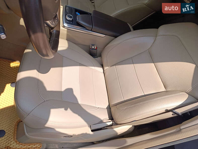 Внедорожник / Кроссовер Mercedes-Benz M-Class 2013 в Львове