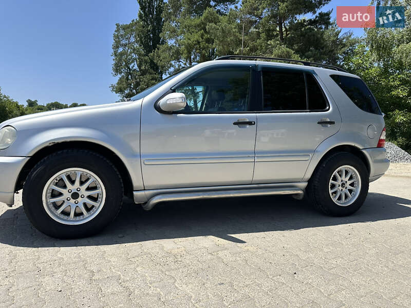 Внедорожник / Кроссовер Mercedes-Benz M-Class 2003 в 