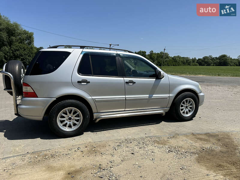 Внедорожник / Кроссовер Mercedes-Benz M-Class 2003 в Черновцах