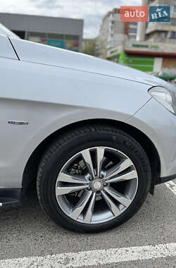 Внедорожник / Кроссовер Mercedes-Benz M-Class 2011 в 
