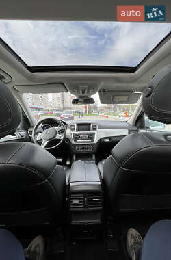 Внедорожник / Кроссовер Mercedes-Benz M-Class 2011 в 