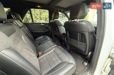 Позашляховик / Кросовер Mercedes-Benz M-Class 2012 в 