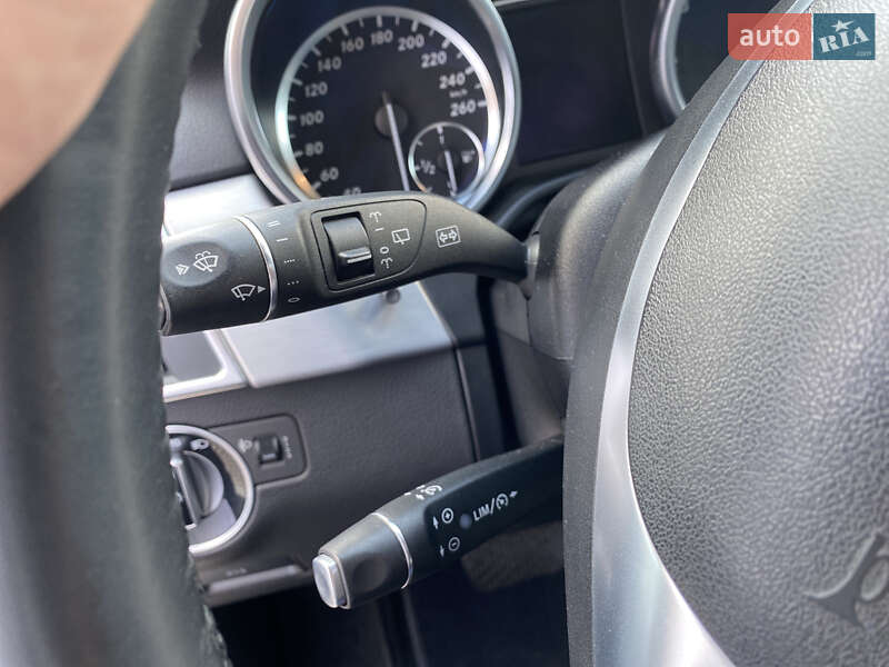 Внедорожник / Кроссовер Mercedes-Benz M-Class 2012 в Львове