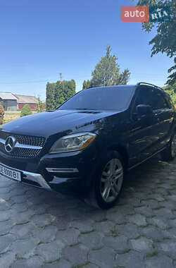 Внедорожник / Кроссовер Mercedes-Benz M-Class 2013 в 