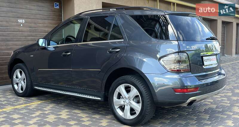 Внедорожник / Кроссовер Mercedes-Benz M-Class 2010 в Виннице