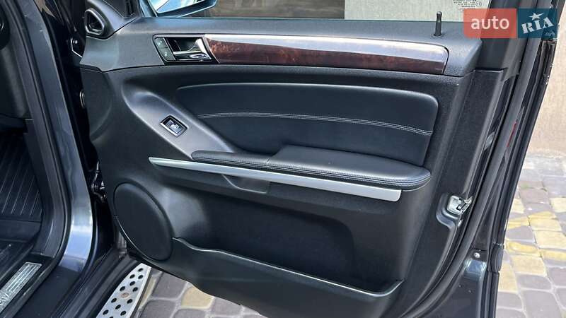 Внедорожник / Кроссовер Mercedes-Benz M-Class 2010 в Виннице
