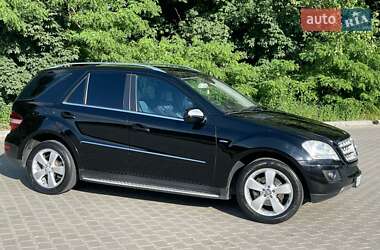 Внедорожник / Кроссовер Mercedes-Benz M-Class 2009 в 