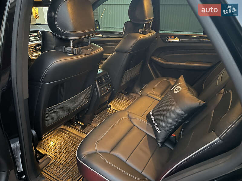 Позашляховик / Кросовер Mercedes-Benz M-Class 2013 в Чернівцях