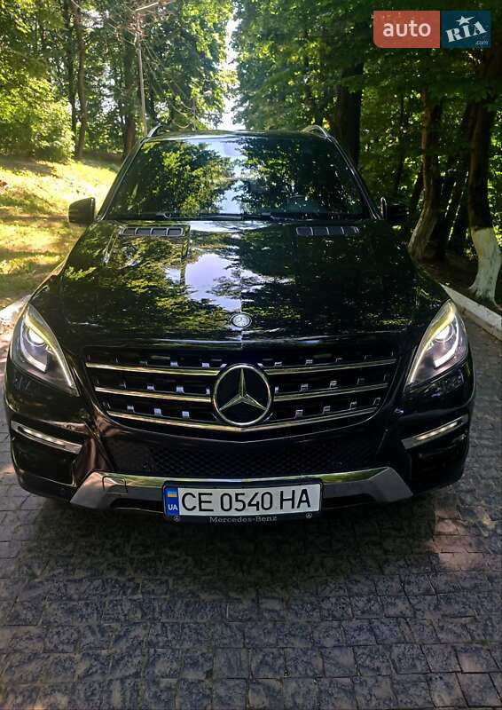 Внедорожник / Кроссовер Mercedes-Benz M-Class 2012 в Черновцах