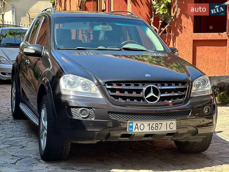 Внедорожник / Кроссовер Mercedes-Benz M-Class 2007 в Виноградове