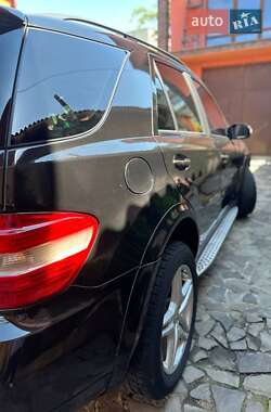 Внедорожник / Кроссовер Mercedes-Benz M-Class 2007 в 