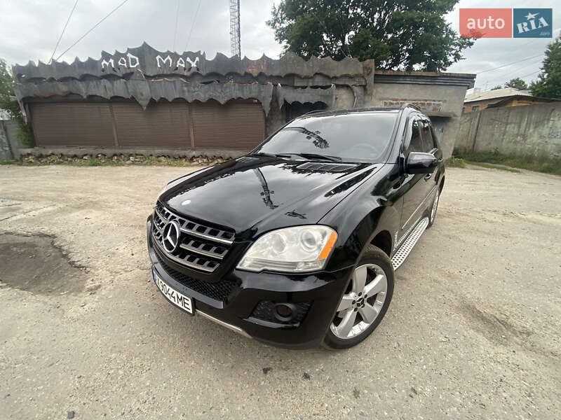 Mercedes-Benz M-Class 2009