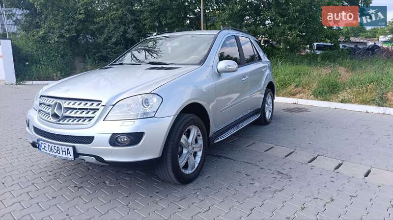 Позашляховик / Кросовер Mercedes-Benz M-Class 2006 в 