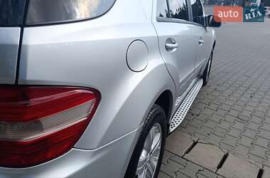 Позашляховик / Кросовер Mercedes-Benz M-Class 2006 в 