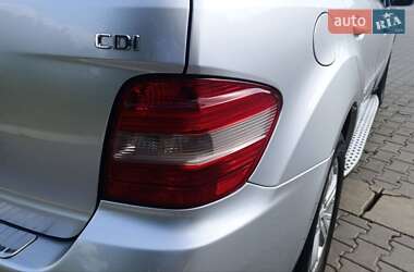 Позашляховик / Кросовер Mercedes-Benz M-Class 2006 в 