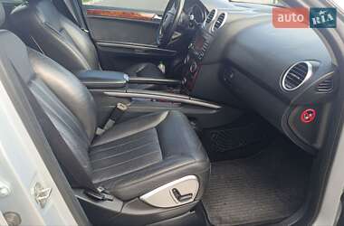 Позашляховик / Кросовер Mercedes-Benz M-Class 2006 в 