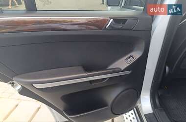 Позашляховик / Кросовер Mercedes-Benz M-Class 2006 в 