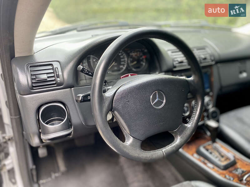 Внедорожник / Кроссовер Mercedes-Benz M-Class 2004 в Львове