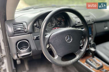 Позашляховик / Кросовер Mercedes-Benz M-Class 2004 в 