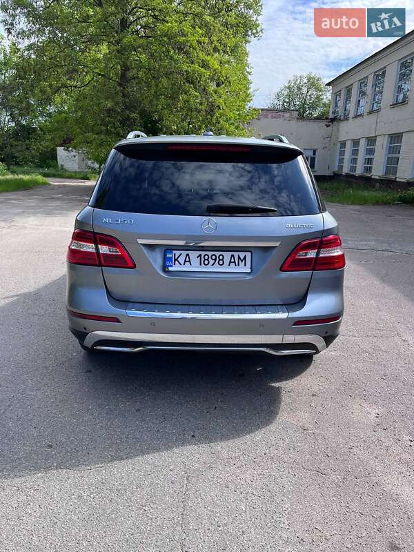 Внедорожник / Кроссовер Mercedes-Benz M-Class 2013 в Кропивницком