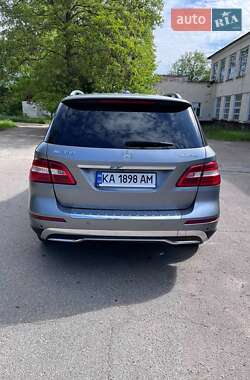 Внедорожник / Кроссовер Mercedes-Benz M-Class 2013 в 