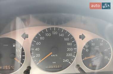 Внедорожник / Кроссовер Mercedes-Benz M-Class 2002 в 