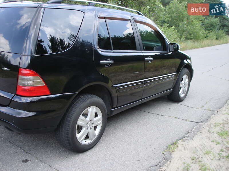 Внедорожник / Кроссовер Mercedes-Benz M-Class 2004 в Светловодске